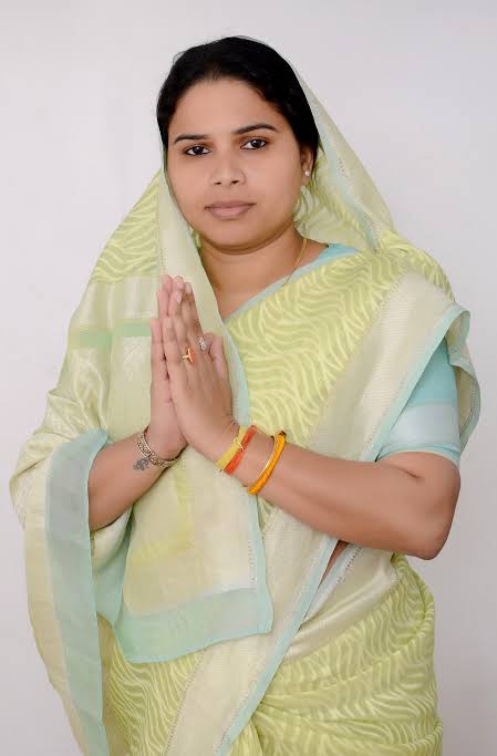 సీఎంపై ప్రశంసలు.. ఎమ్మెల్యేను బహిష్కరించిన పార్టీ…ఎస్ పి సీఎంపై ప్రశంసలు.. ఎమ్మెల్యేను బహిష్కరించిన పార్టీ…ఎస్ పి