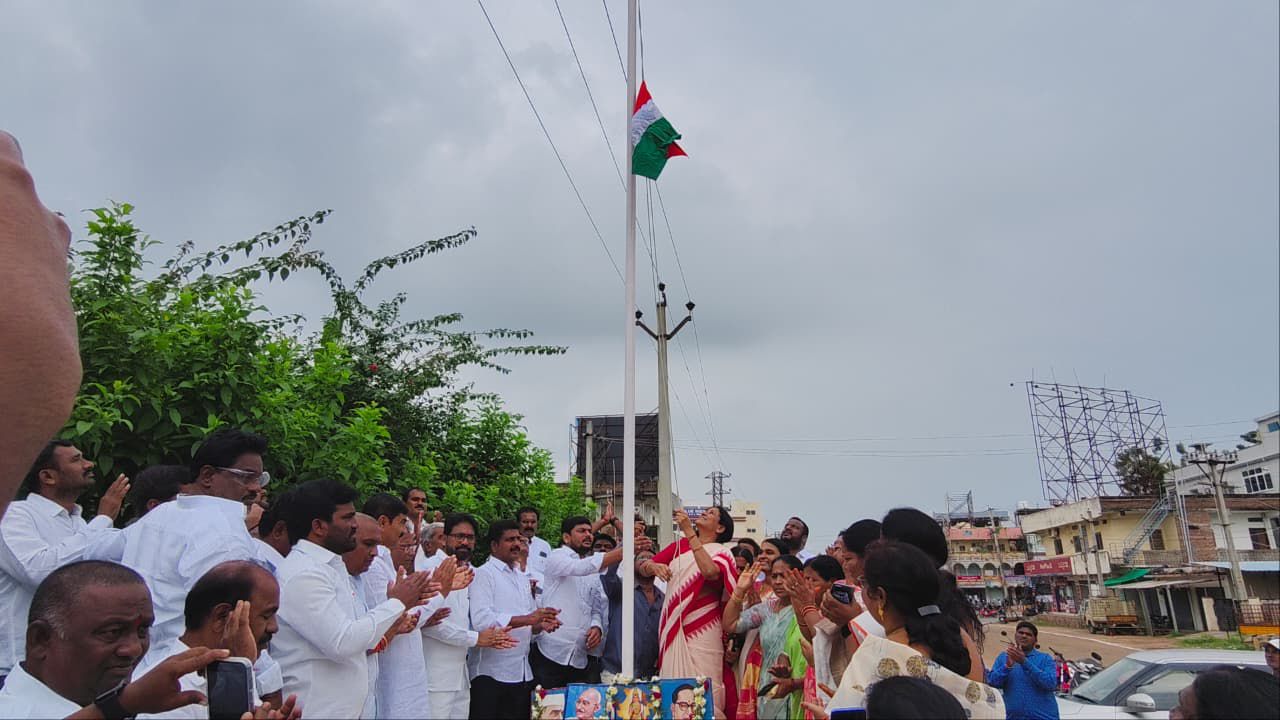 మంచిర్యాల లో ఘనంగా స్వాతంత్య్ర దినోత్సవ వేడుకలు