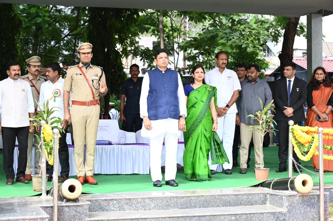 కృష్ణా గోదావరిలో తెలంగాణ వాటా తేల్చాలి….మంత్రి శ్రీధర్ బాబు