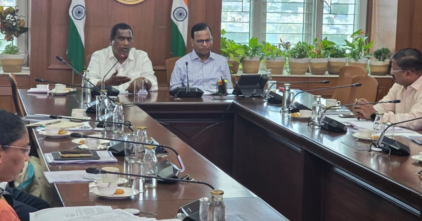 సామాజిక సంక్షేమ శాఖ పై మంత్రి అడ్లూరి సమీక్షా సామాజిక సంక్షేమ శాఖ పై మంత్రి అడ్లూరి సమీక్షా