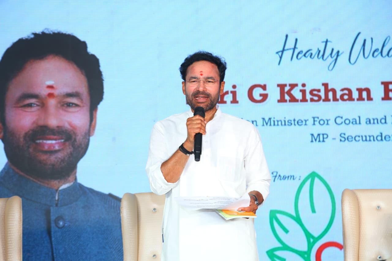 పూర్తి ఏసీ కోచ్లతో ఎంఎంటీఎస్ రైళ్లు. పూర్తి ఏసీ కోచ్లతో ఎంఎంటీఎస్ రైళ్లు.