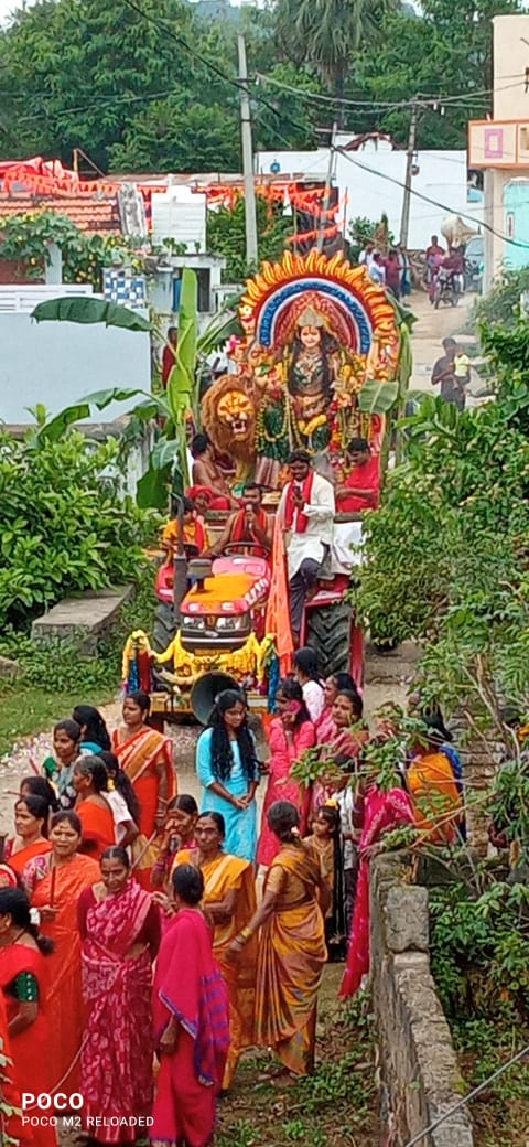నంది మేడారంలో ఘనంగా దుర్గామాత శోభాయాత్ర