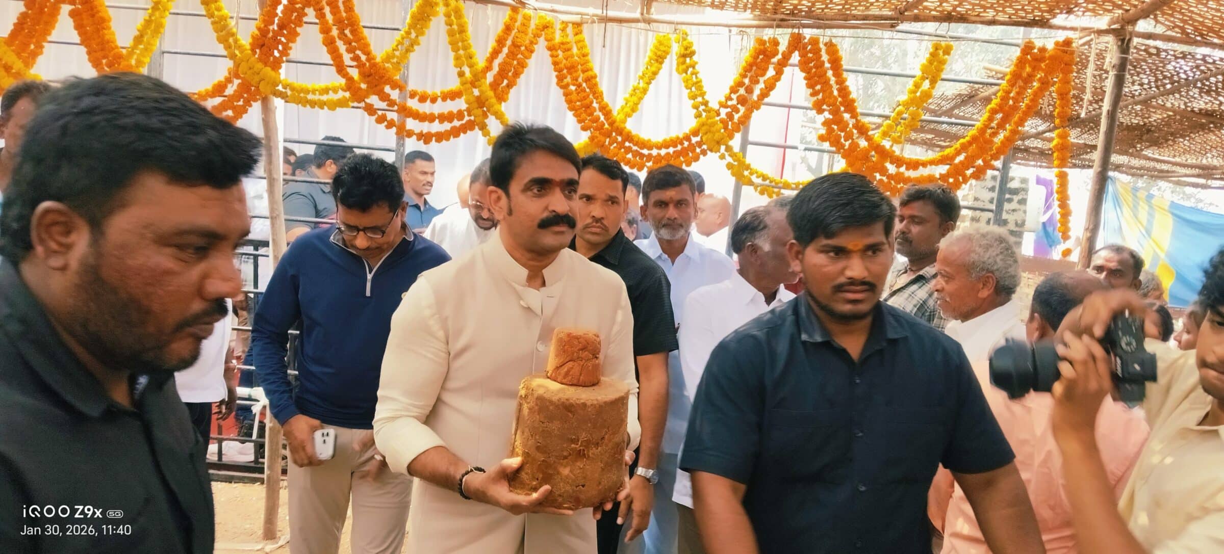 వన దేవతలకు మొక్కుల సమర్పన వైభవం గా వీణవంక మినీ మేడారం  జాతర