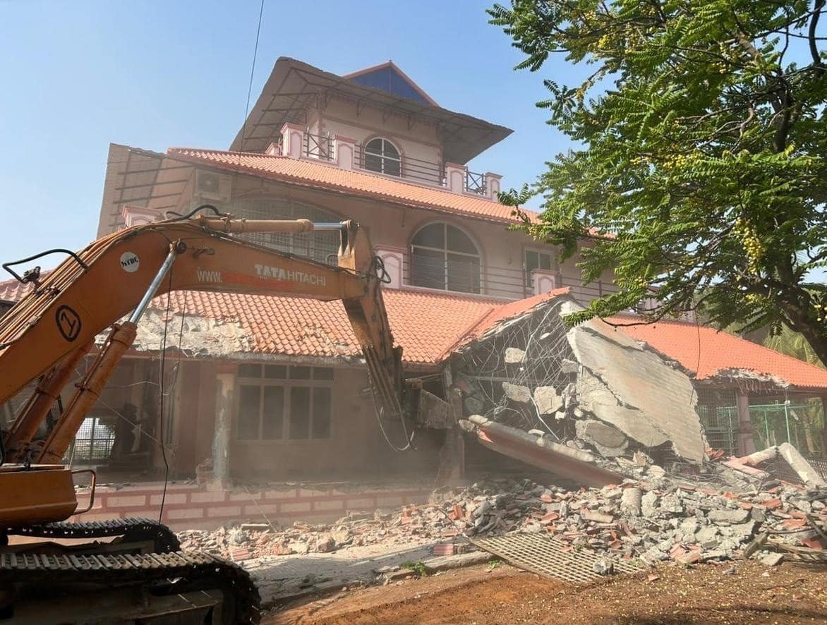 861 ఎకరాల స్వాధీనం.. అక్రమాలపై హైడ్రా ఉక్కుపాదం 861 ఎకరాల స్వాధీనం.. అక్రమాలపై హైడ్రా ఉక్కుపాదం